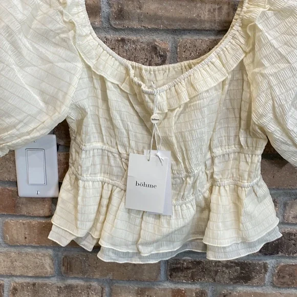 NWT CREAM BLOUSE - Picture 2 of 2